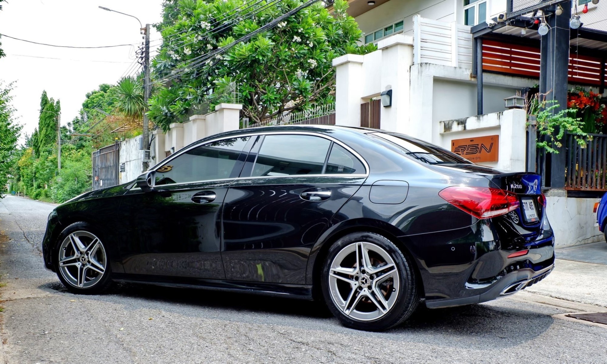 Mercedes Benz A200 AMG ปี 2020 วิ่ง 75,xxx KM.