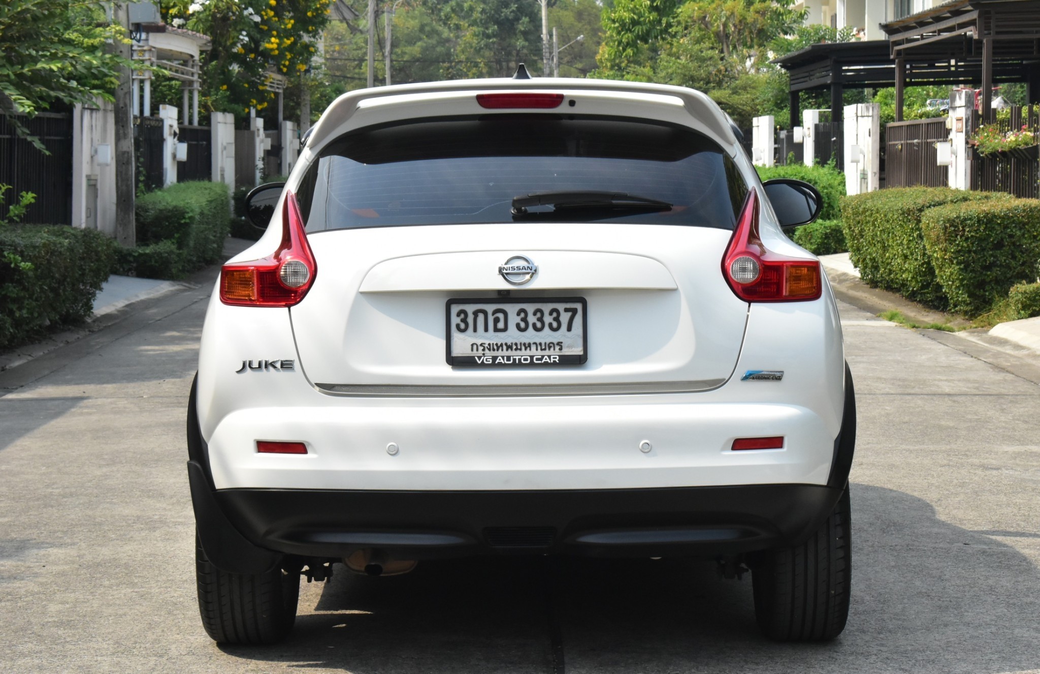 Nissan Juke 1.6V ปี2014 สีขาว ออโต้ เบนซิน ไมล์ 1xx,xxx km.