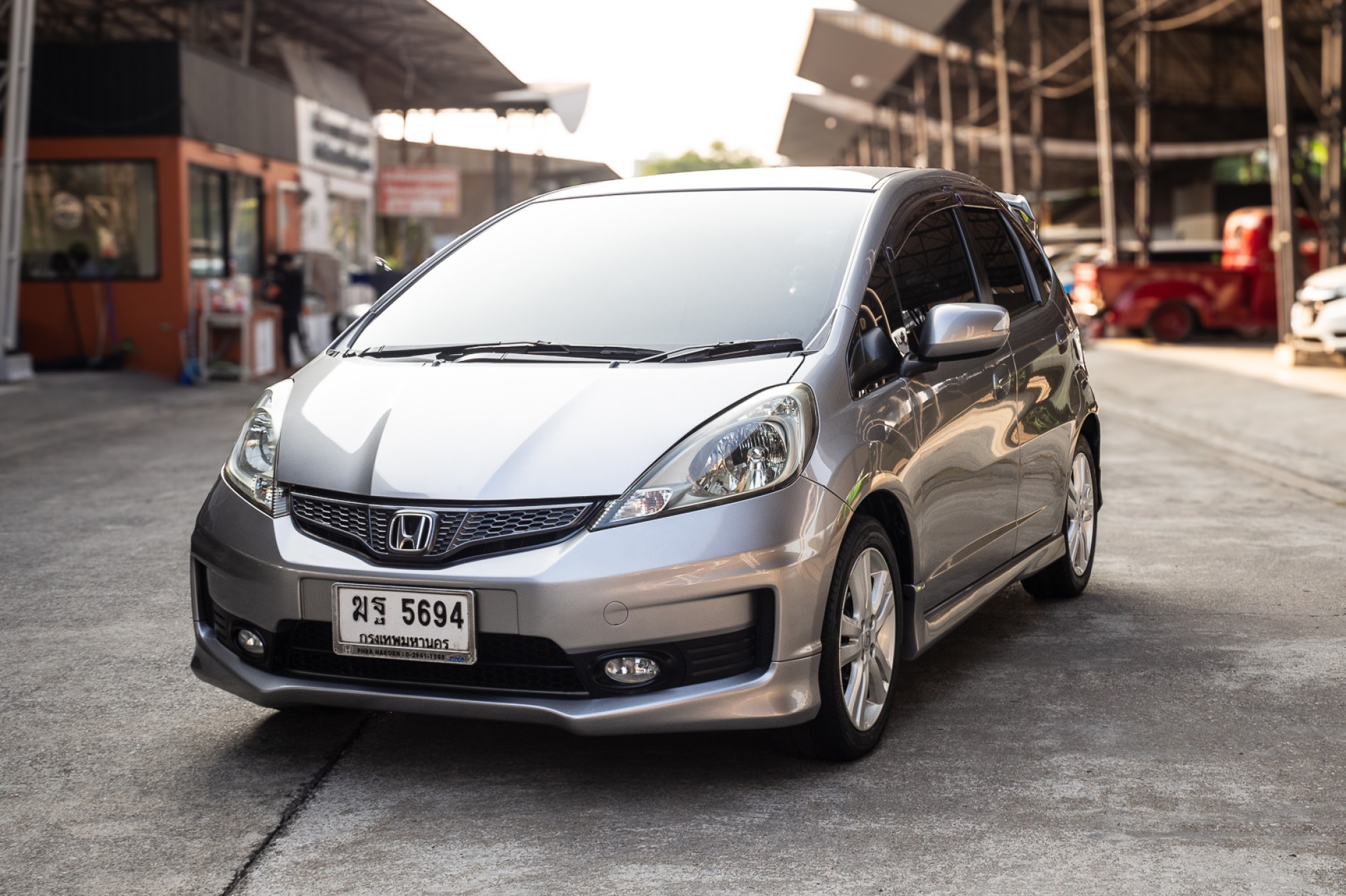 2012 Honda Jazz GE สีเงิน