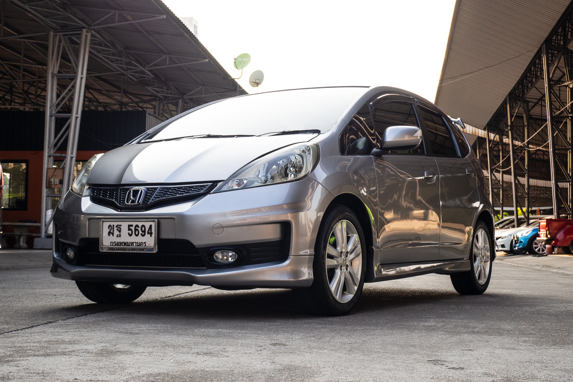 2012 Honda Jazz GE สีเงิน