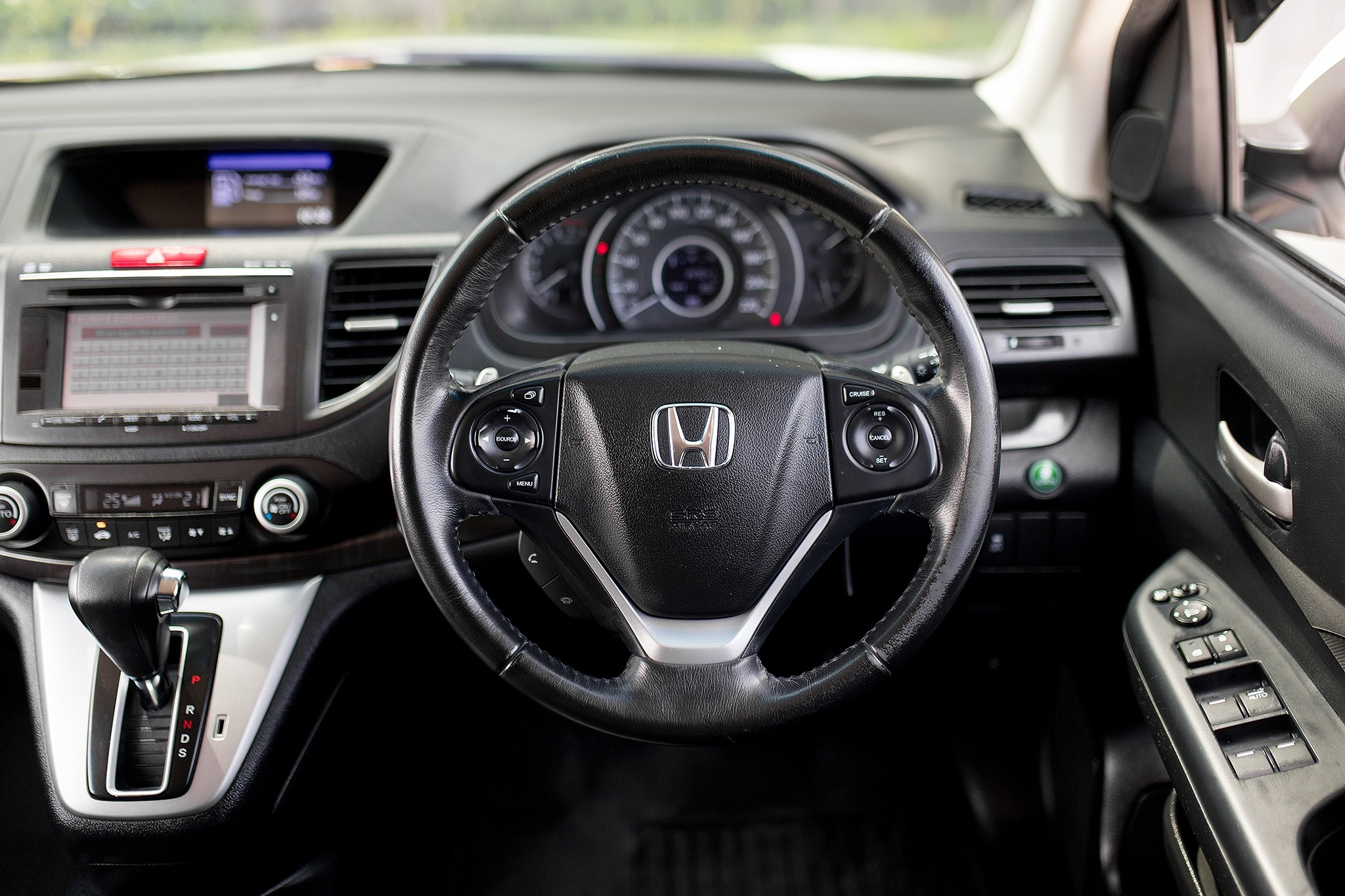 Honda CRV 2.4EL ขับ2 ปี 2014 สีขาว ไมล์แท้ 140,000 กม.