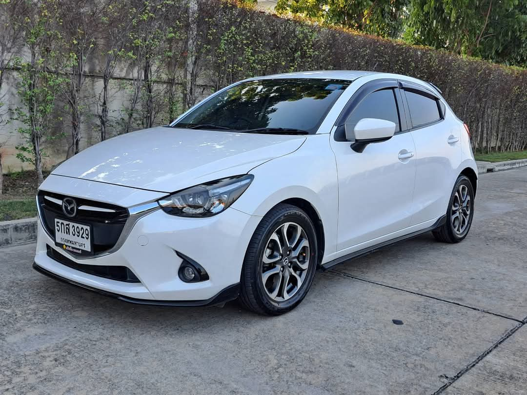 MAZDA2 1.5 D SPORT HIGH PLUS มือเดียว ไมล์น้อย12x,xxx Km.ประหยัดน้ำมันมาก ปี16จด17 ตัวสุดท้ายไฟหน้าLED