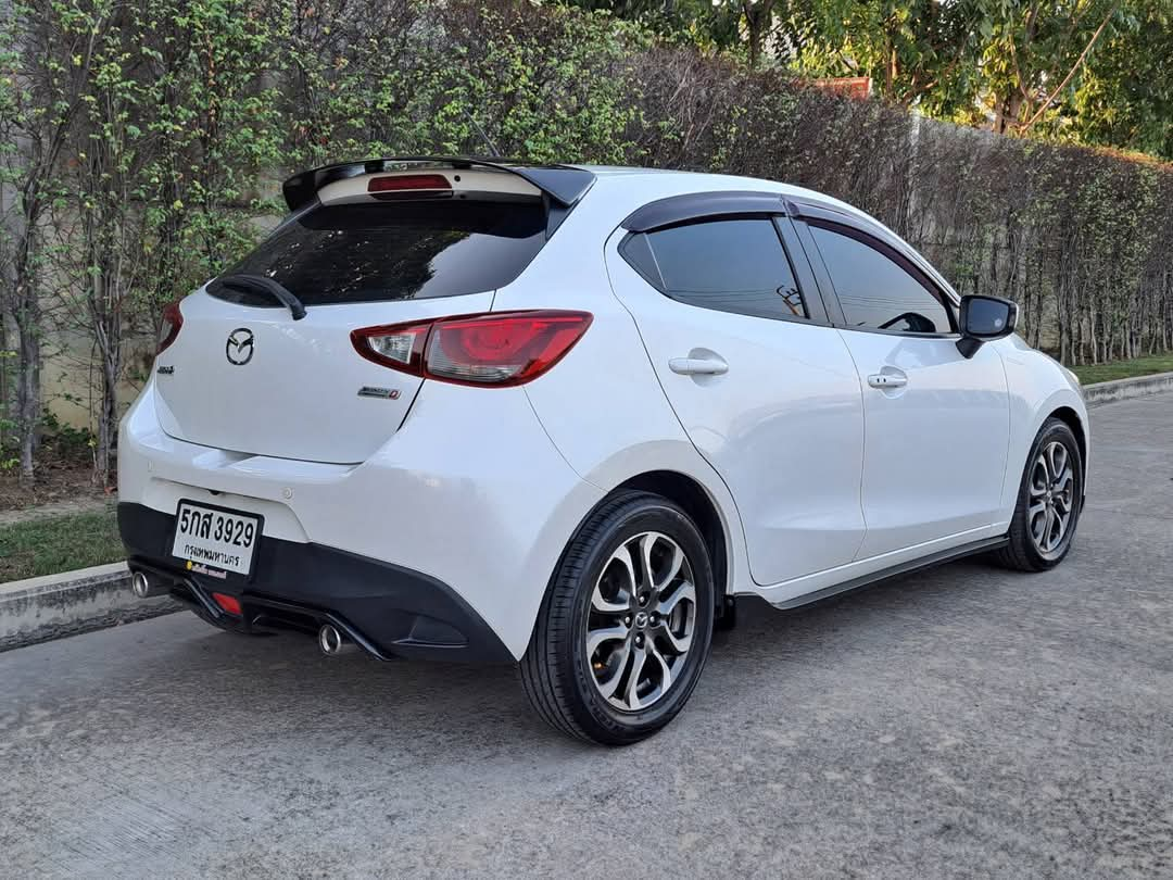 MAZDA2 1.5 D SPORT HIGH PLUS มือเดียว ไมล์น้อย12x,xxx Km.ประหยัดน้ำมันมาก ปี16จด17 ตัวสุดท้ายไฟหน้าLED