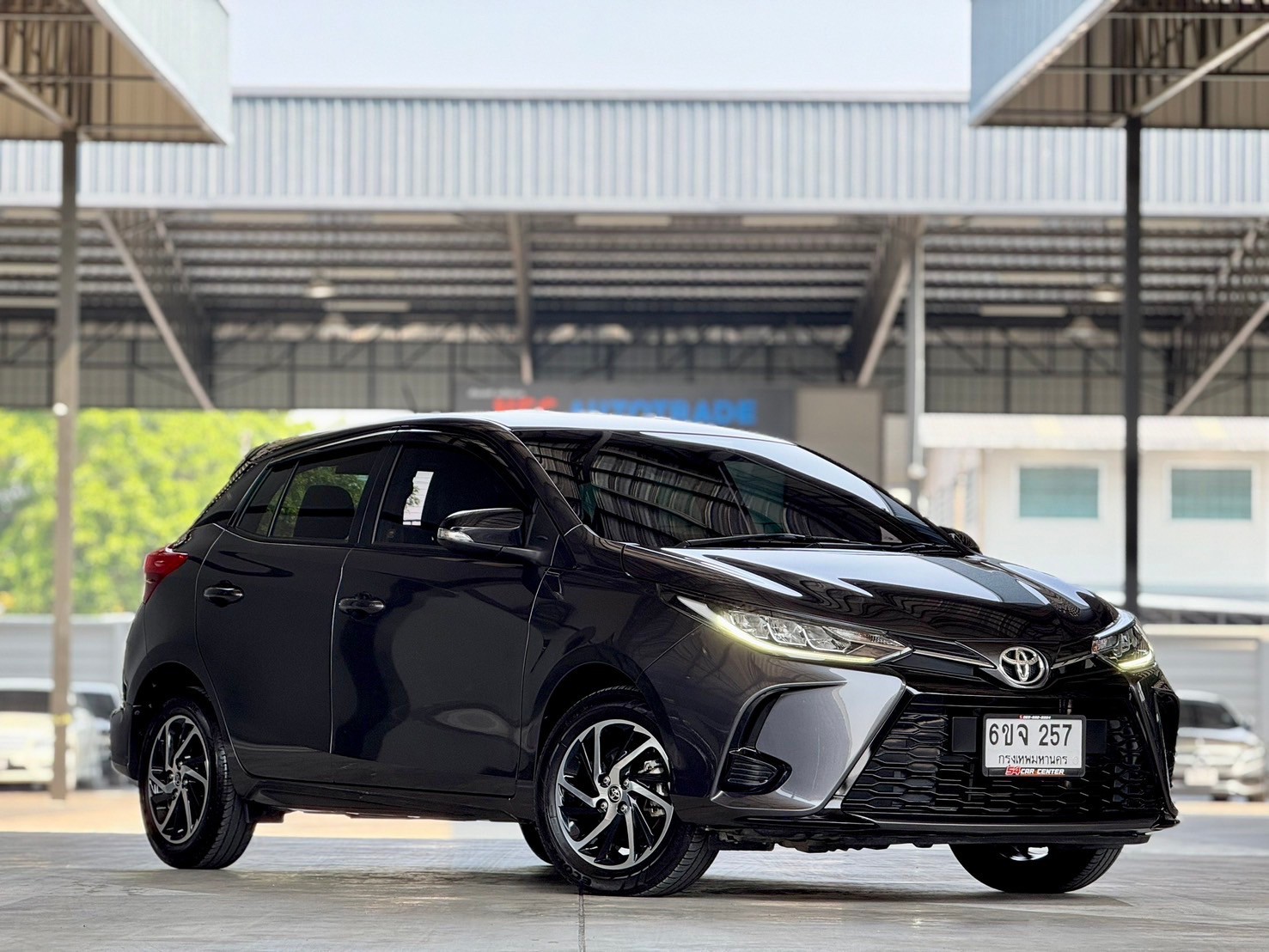 Toyota Yaris 1.2 Sport ปี 2021 ไมล์ 2 หมื่น