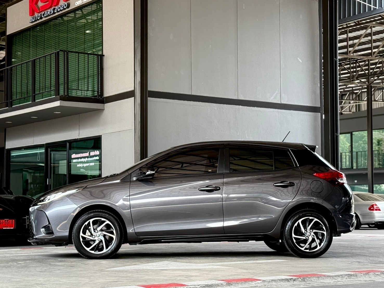 Toyota Yaris 1.2 Sport ปี 2021 ไมล์ 2 หมื่น