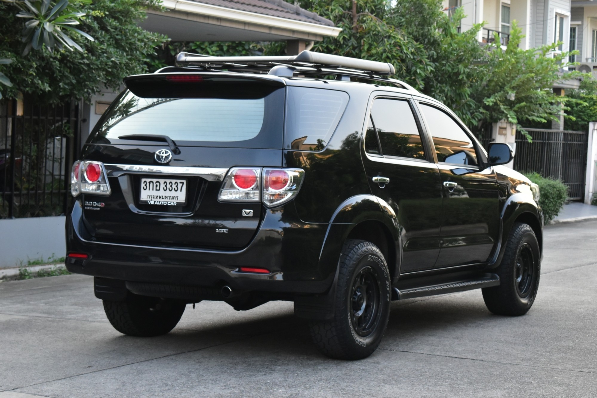 2012 Toyota Fortuner ไมเนอร์เชนจ์ 2 สีดำ