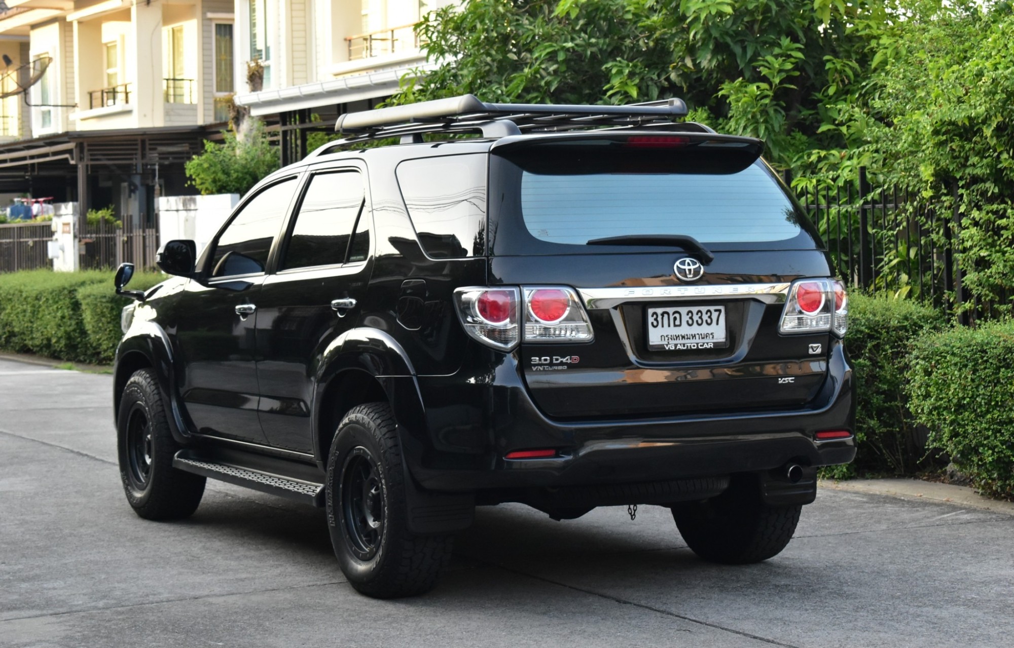 2012 Toyota Fortuner ไมเนอร์เชนจ์ 2 สีดำ