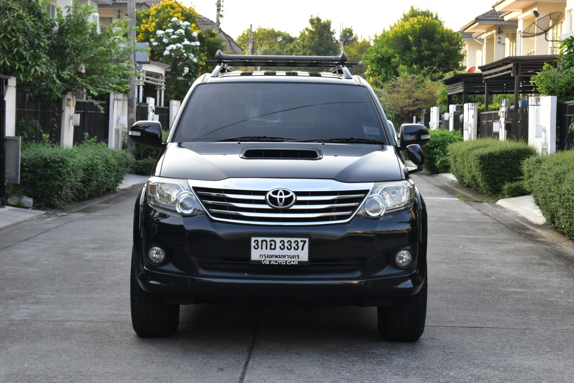 2012 Toyota Fortuner ไมเนอร์เชนจ์ 2 สีดำ