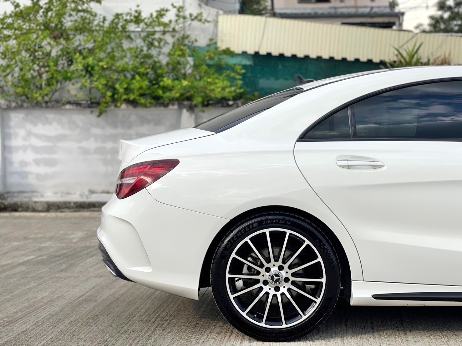 Mercedes-Benz CLA250 AMG Facelift White Art Edition (W117) ปี 2018 จด 2019