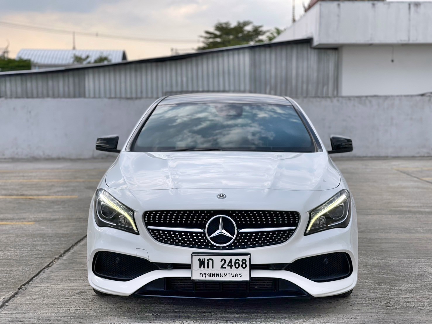 Mercedes-Benz CLA250 AMG Facelift White Art Edition (W117) ปี 2018 จด 2019