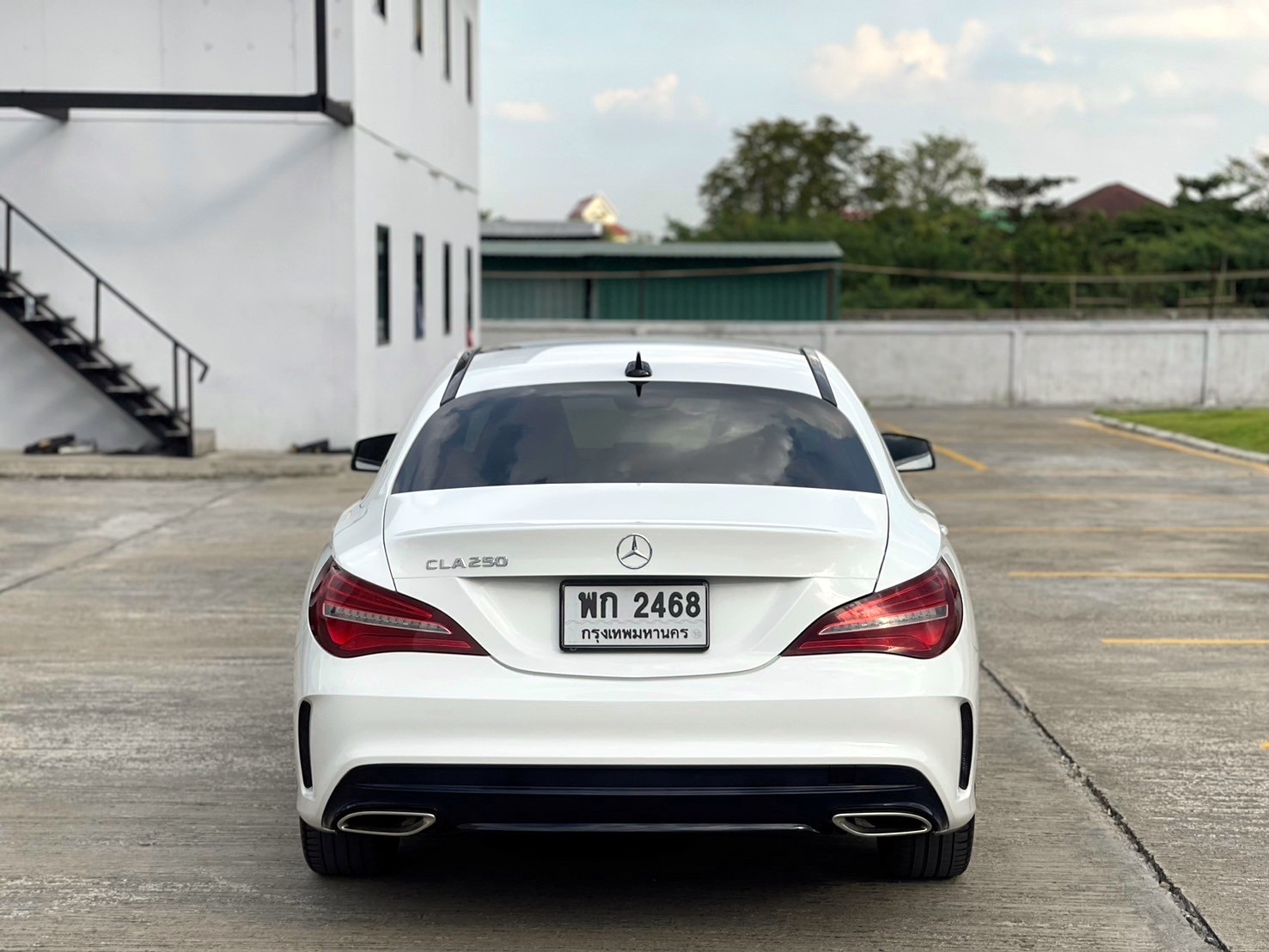 Mercedes-Benz CLA250 AMG Facelift White Art Edition (W117) ปี 2018 จด 2019