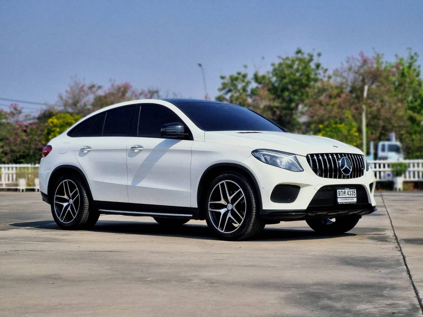 Benz GLE 350d Coupe AMG Dynamic ปี 2016 ไมล์ 130,xxx km.