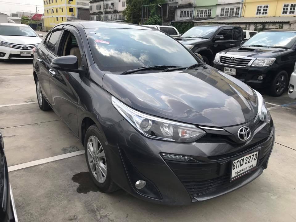 Toyota Yaris Ativ ปี 2018 สีเทา