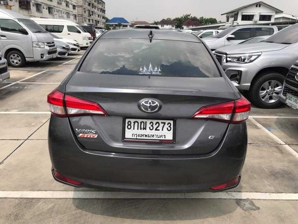 Toyota Yaris Ativ ปี 2018 สีเทา