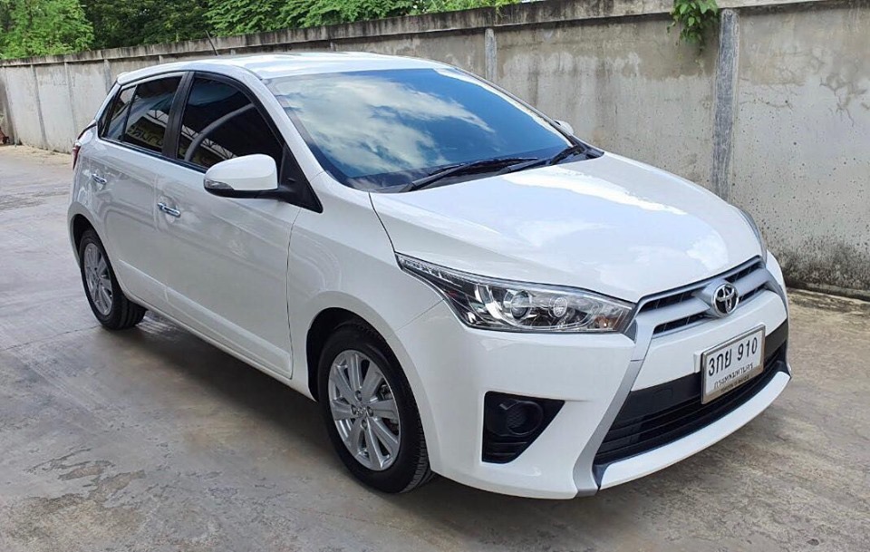 Toyota Yaris ปี 2014 สีขาว