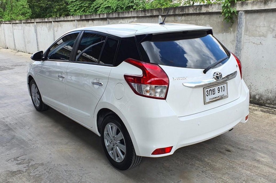 Toyota Yaris ปี 2014 สีขาว