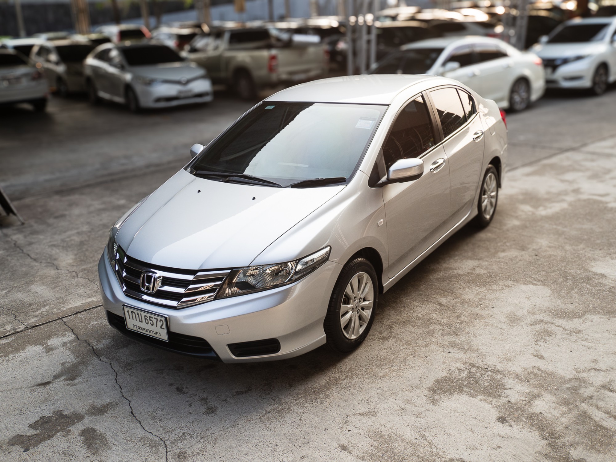 2013 Honda City สีเงิน