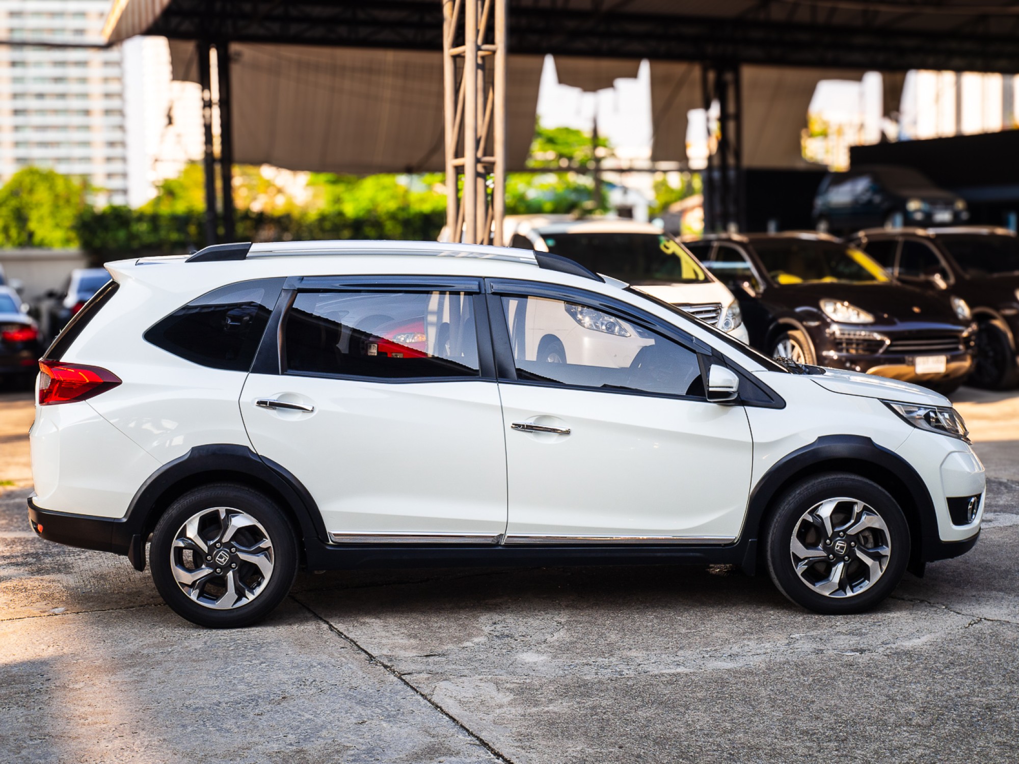 2016 Honda BR-V สีขาว