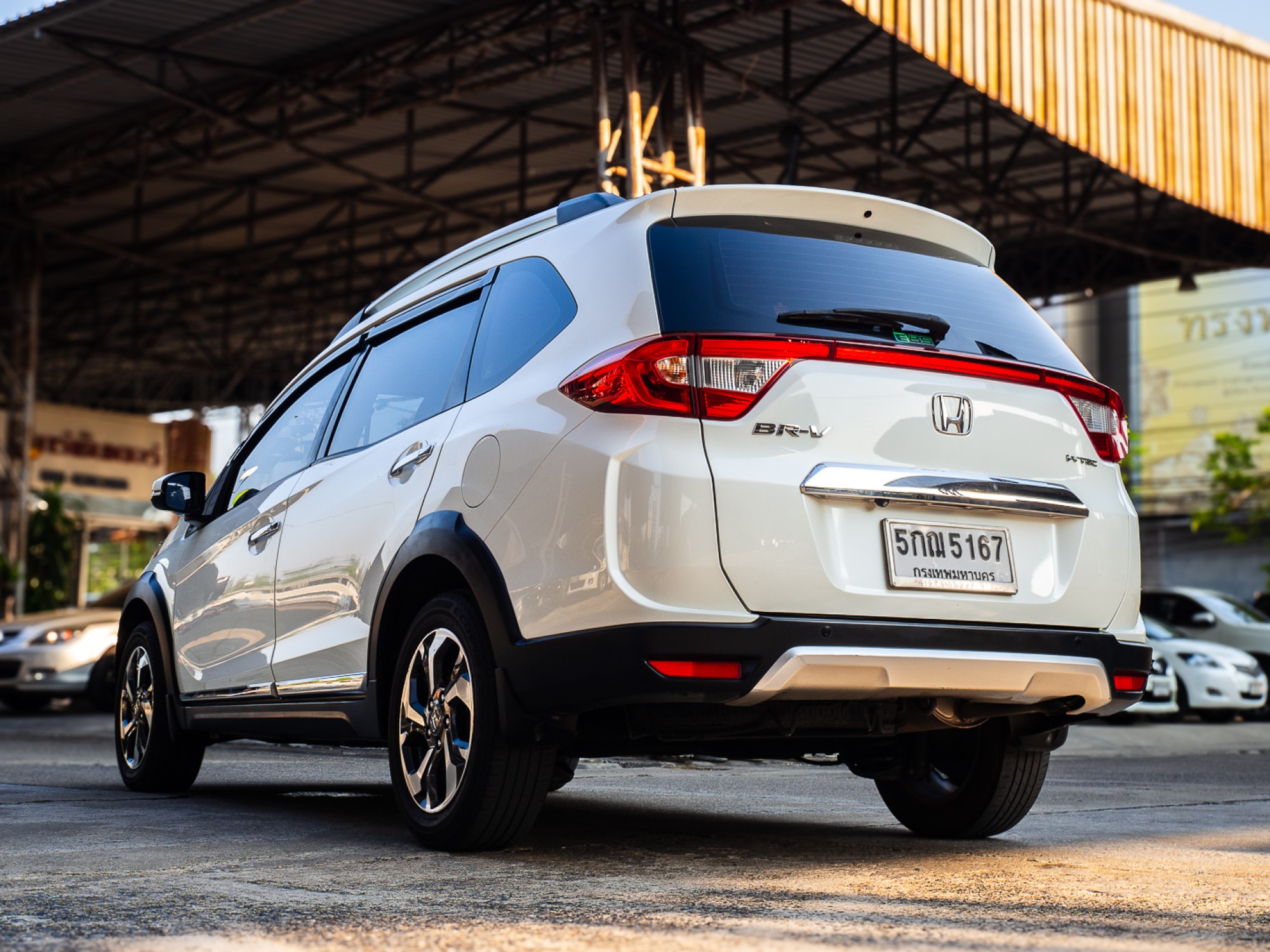 2016 Honda BR-V สีขาว