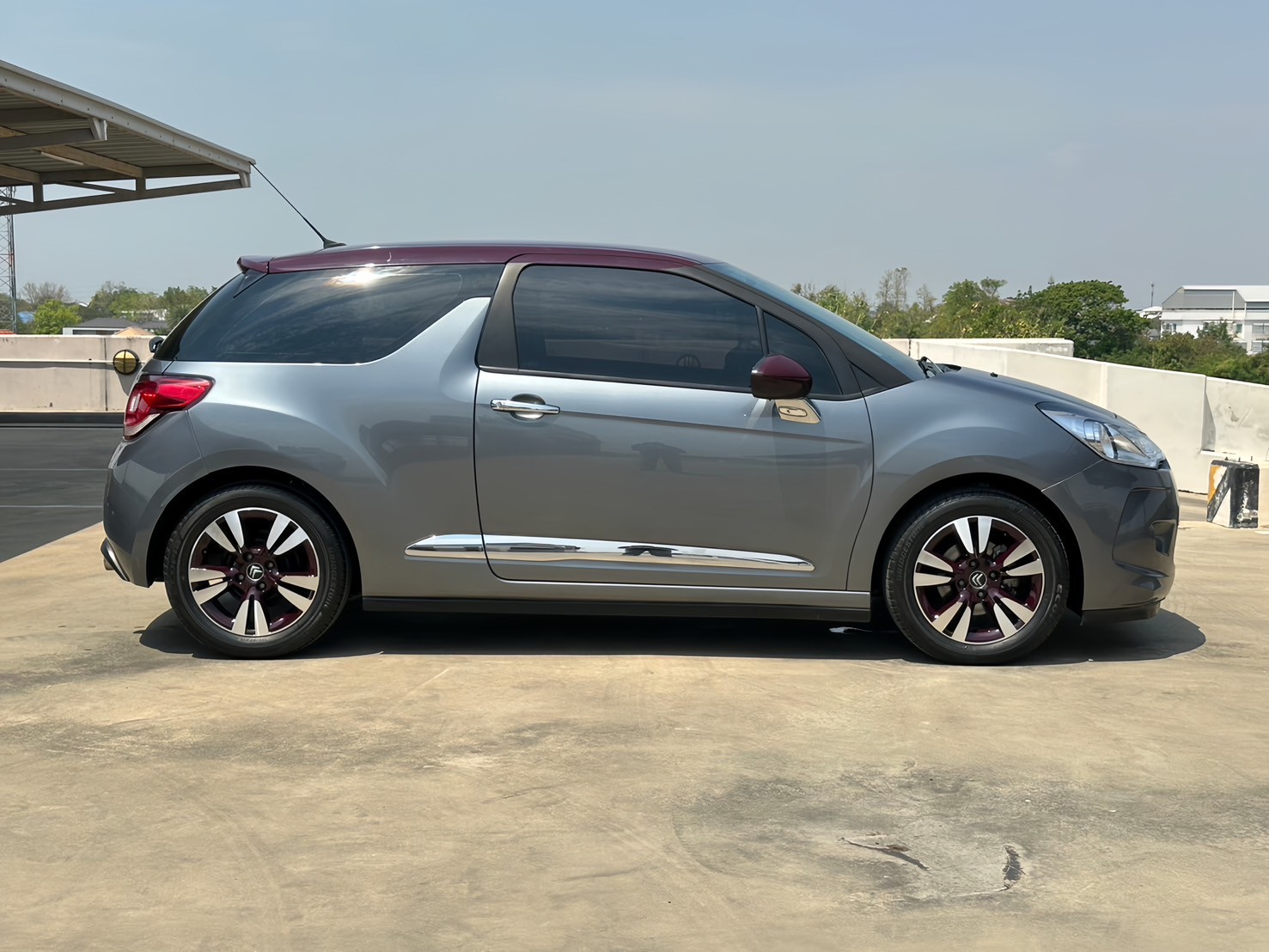 2013 Citroen DS3 สีเทา