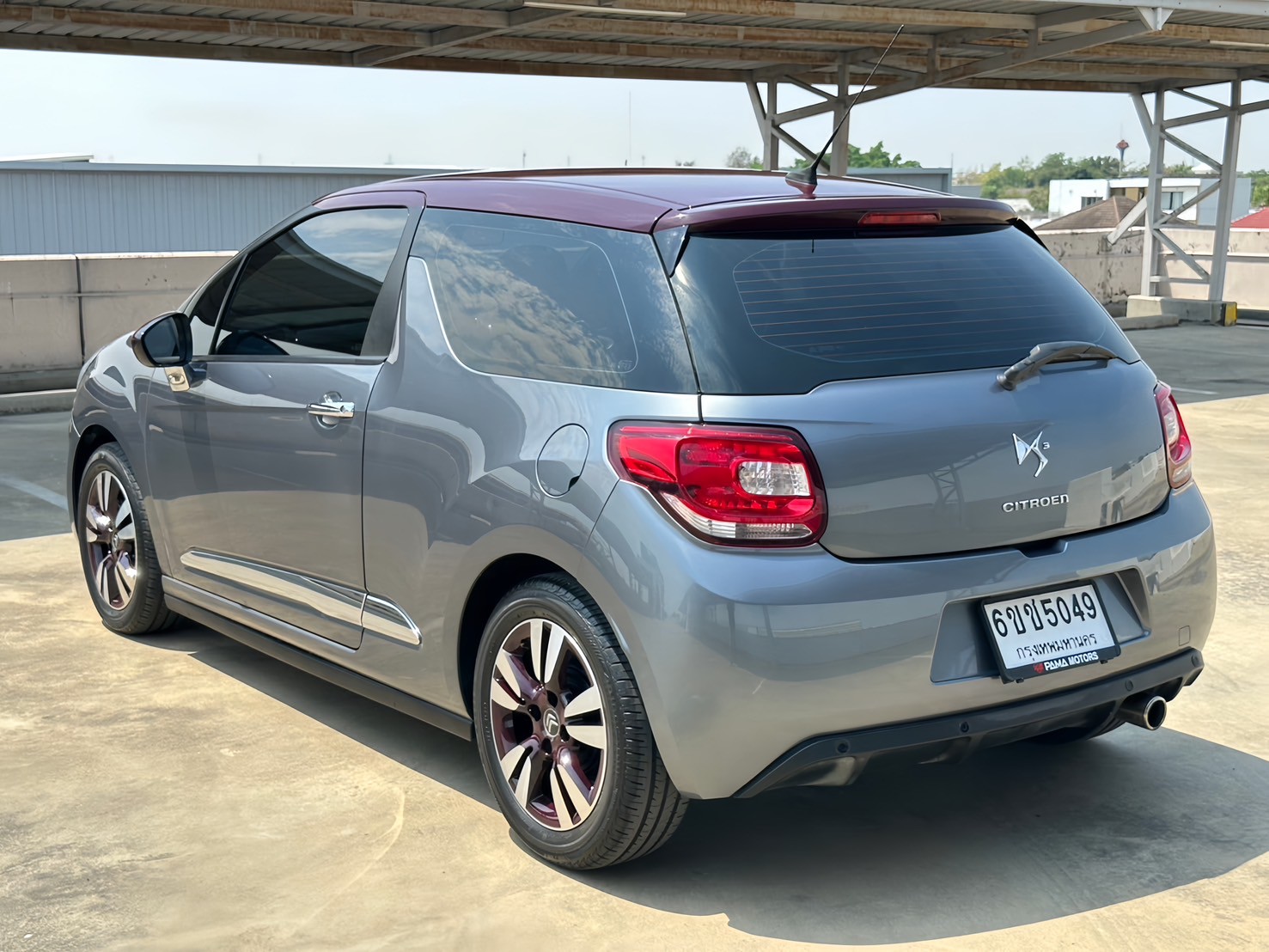 2013 Citroen DS3 สีเทา