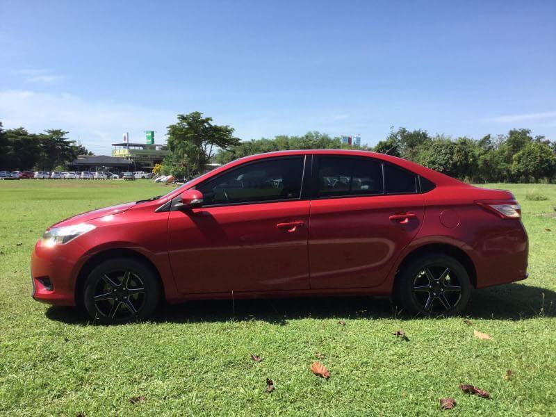 Toyota Vios ปี 2015 สีแดง