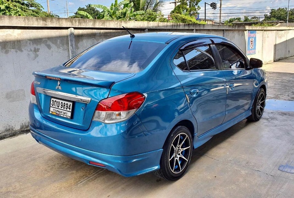 Mitsubishi Attrage ปี 2013 สีฟ้า