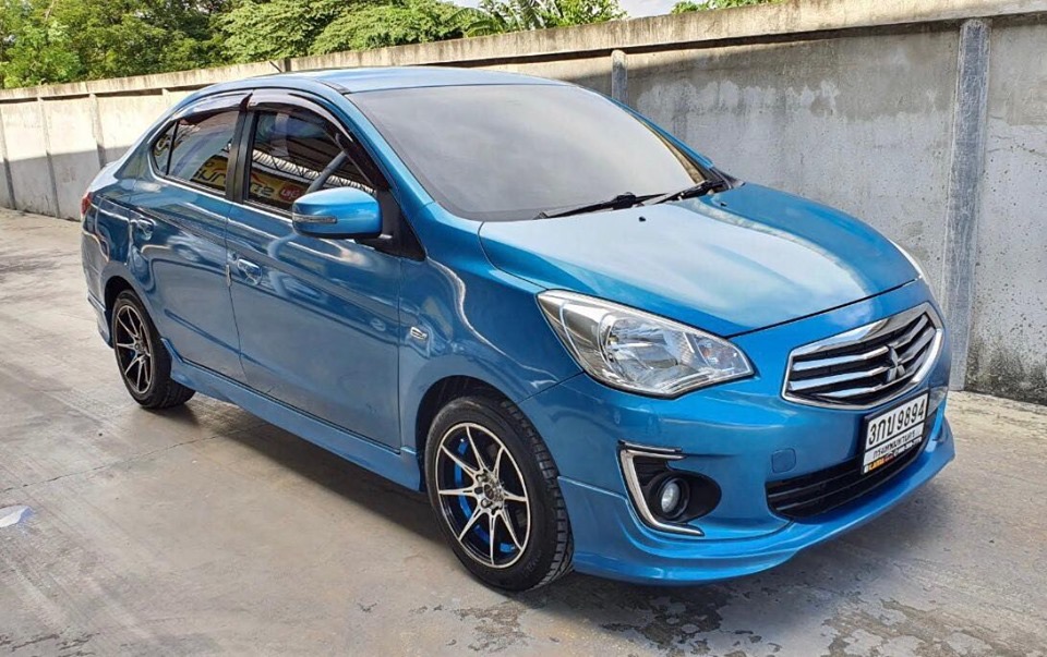 Mitsubishi Attrage ปี 2013 สีฟ้า