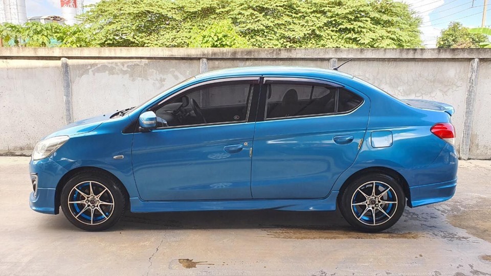 Mitsubishi Attrage ปี 2013 สีฟ้า