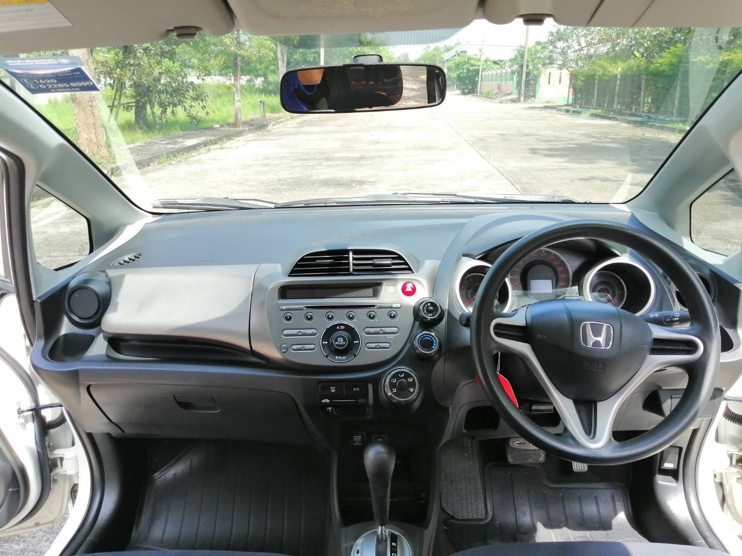 Honda Jazz GE ปี 2008 สีขาว