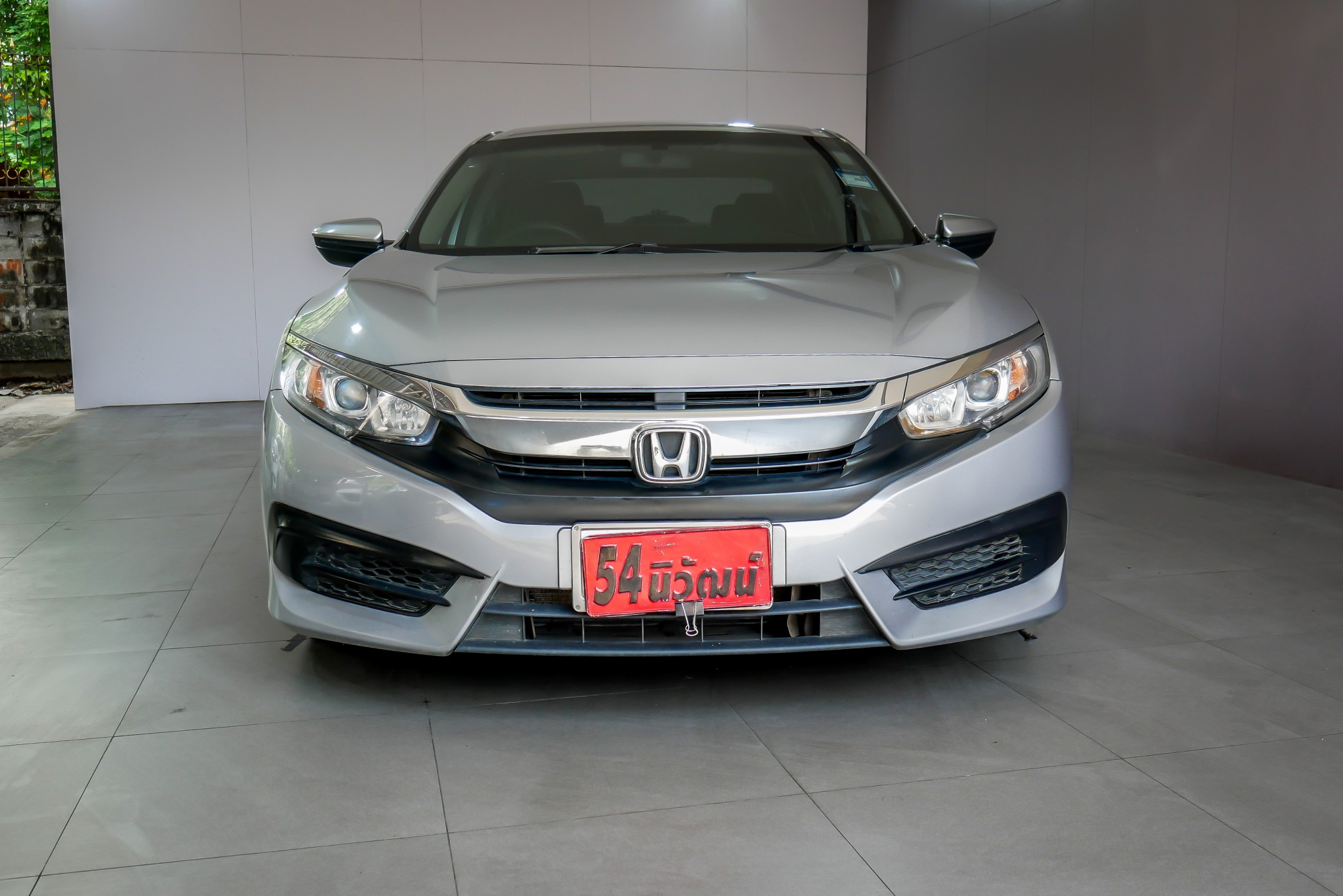 HONDA CIVIC FC 1.8 E AT ปี 2016 สีเงิน