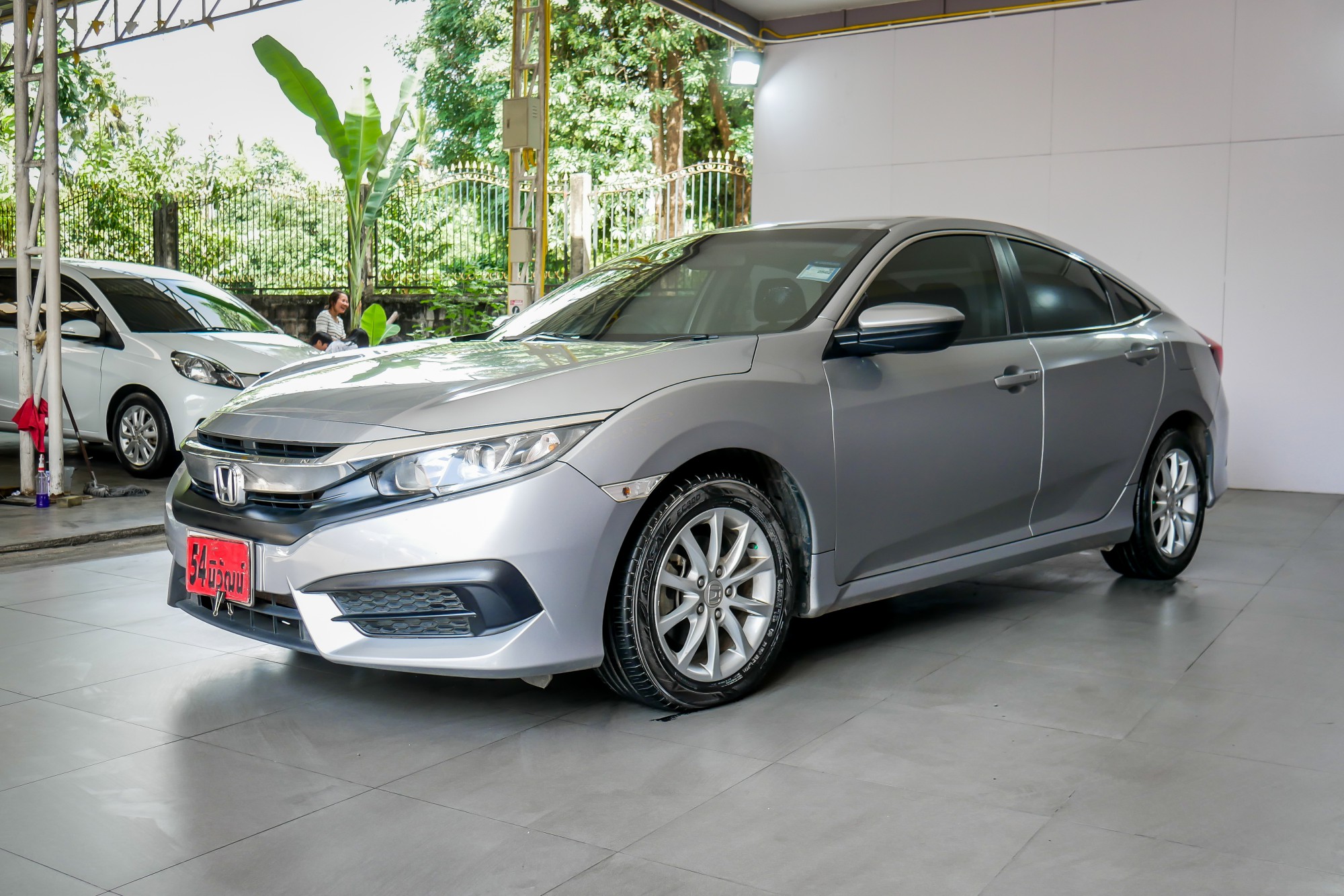 HONDA CIVIC FC 1.8 E AT ปี 2016 สีเงิน