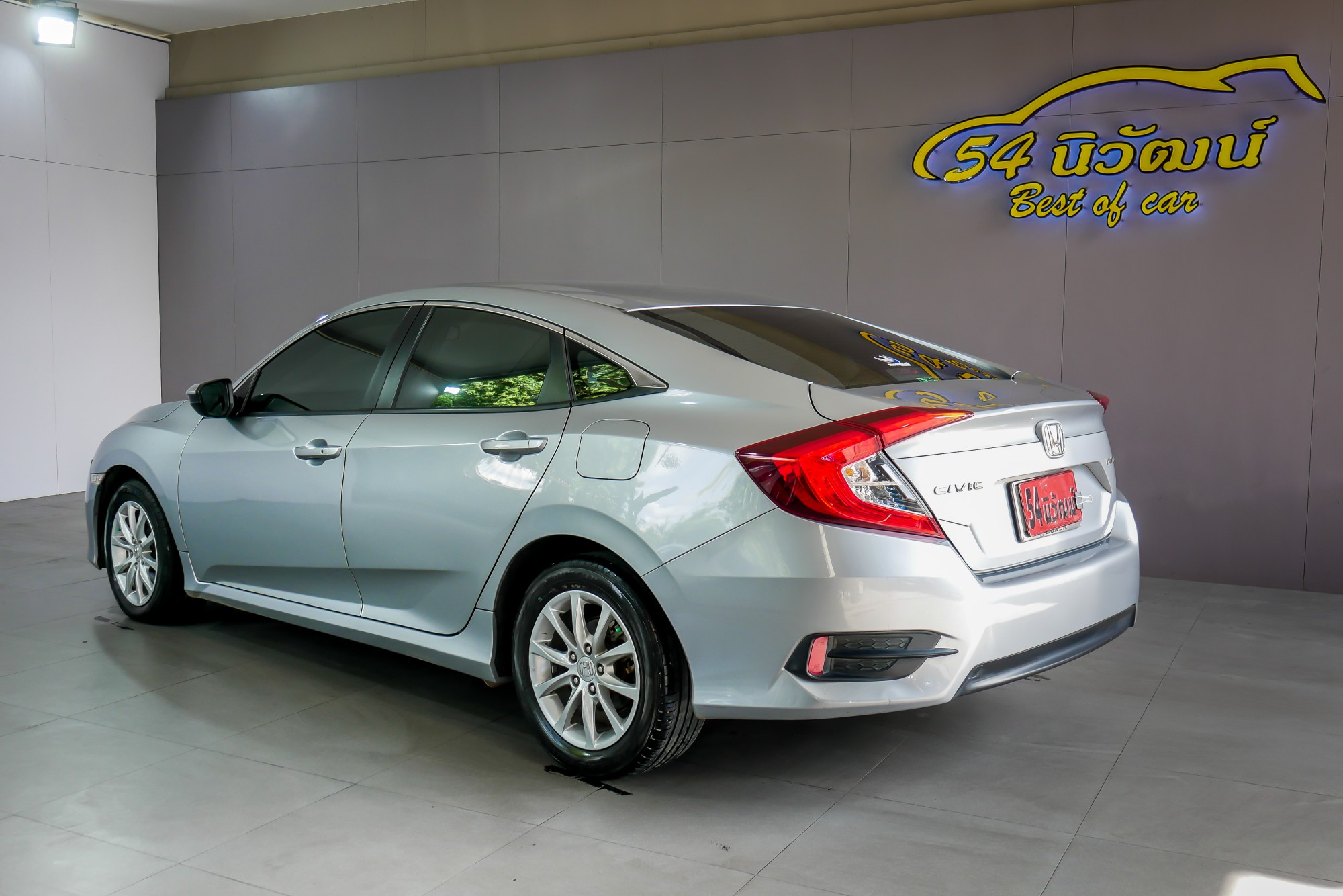 HONDA CIVIC FC 1.8 E AT ปี 2016 สีเงิน