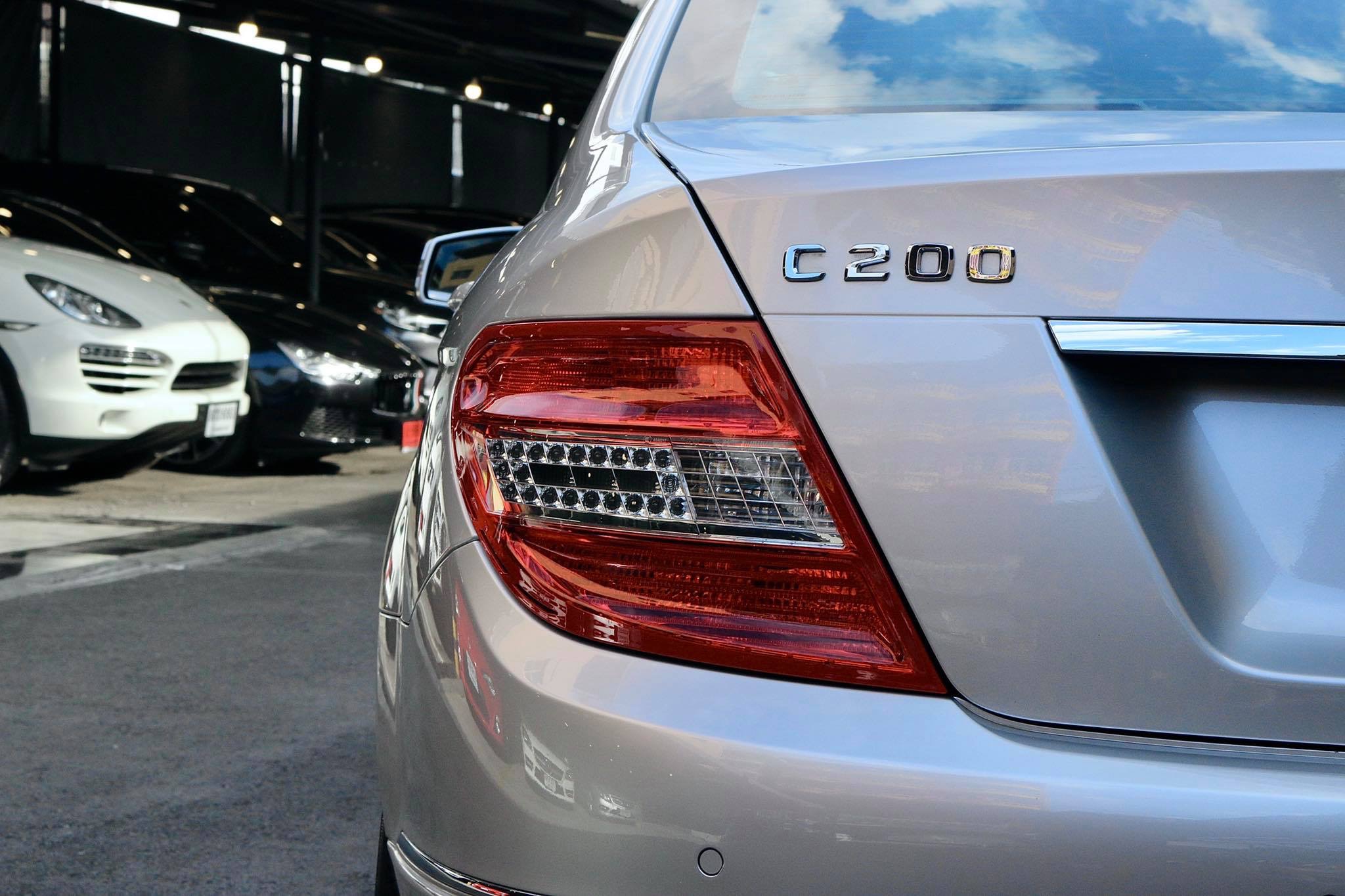 Mercedes-Benz C-Class W204 C200 ปี 2009 สีเงิน