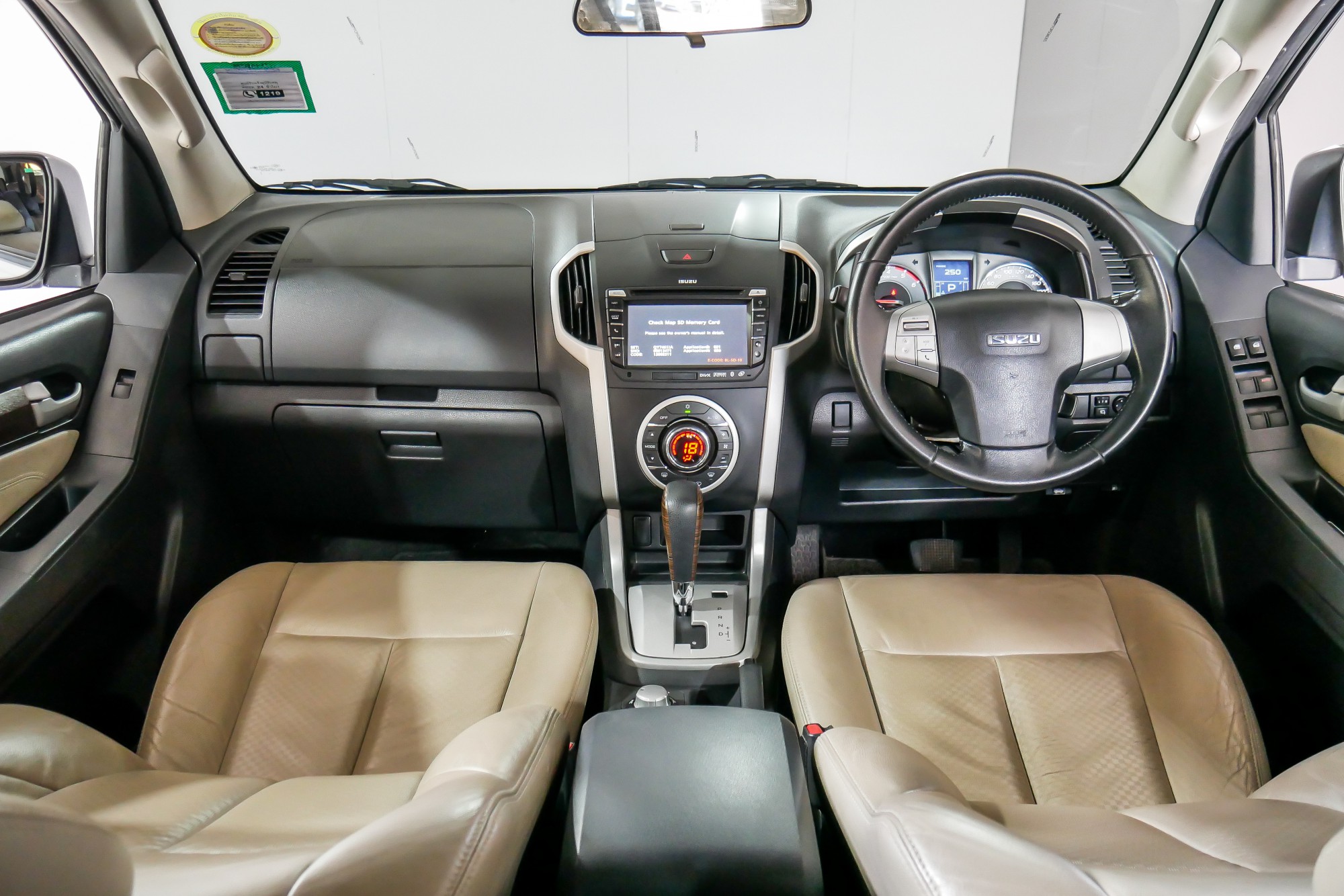 ISUZU MU-X 3.0 NAVI 4X4 AT ปี 2014 สีเงิน