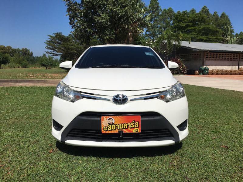 Toyota Vios ปี 2015 สีขาว