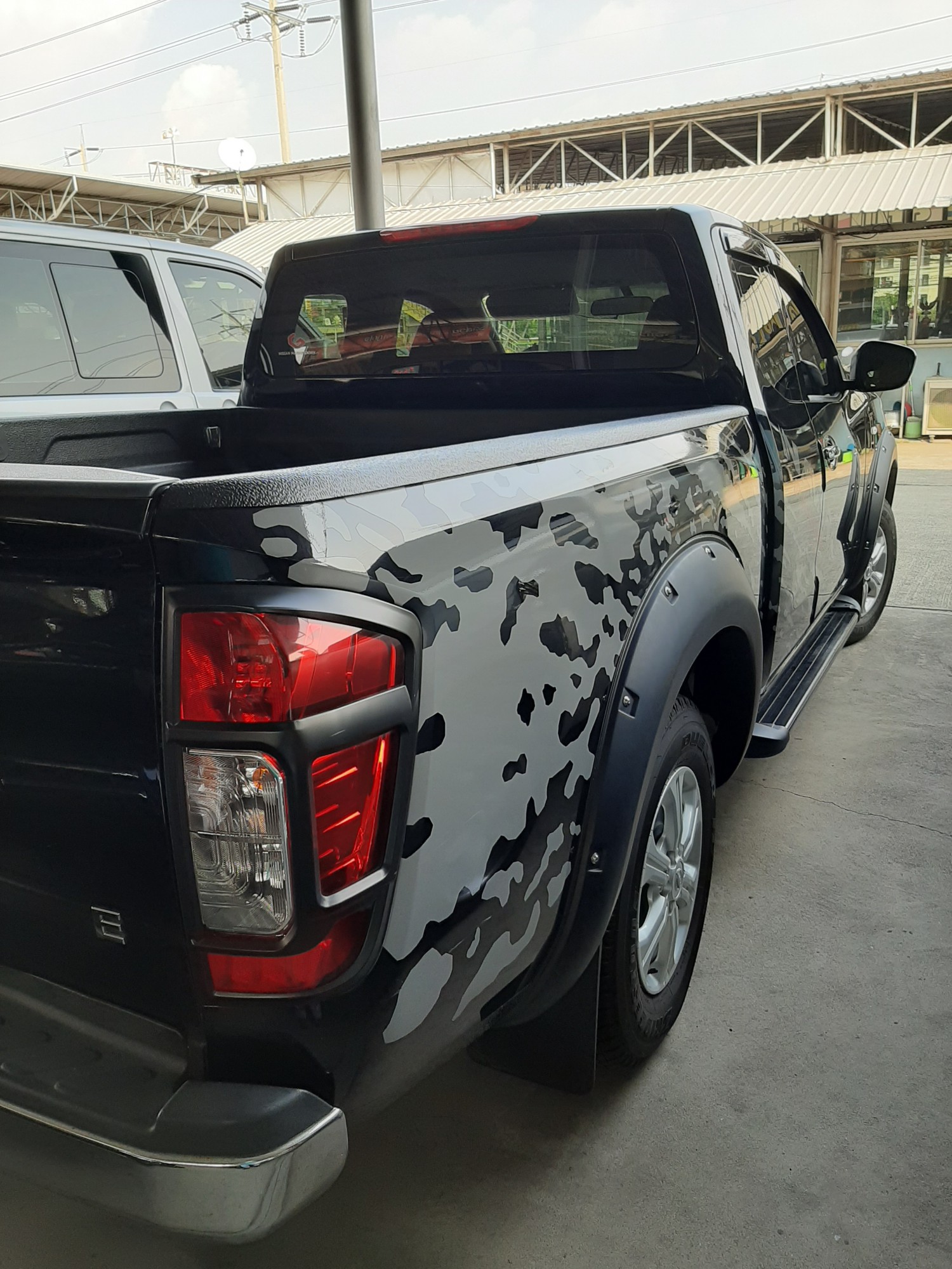 Nissan Np300 ปี 2019 สีดำ