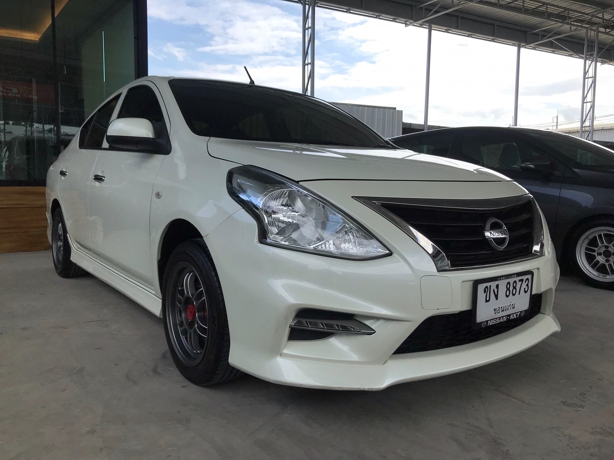 Nissan Almera ปี 2016 สีขาว