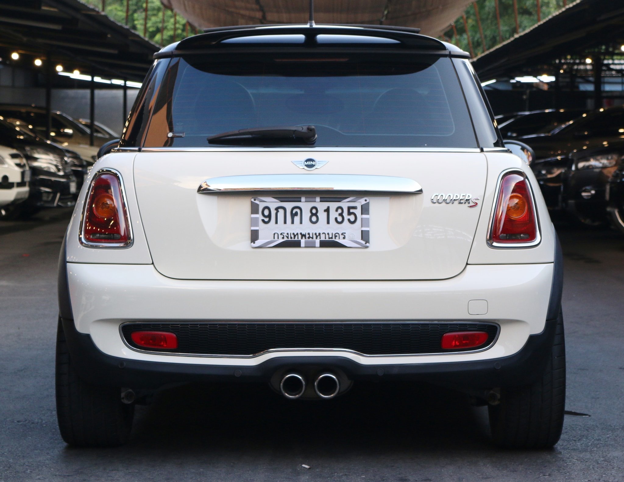 Mini Hatch (Cooper) Gen2 R56 ปี 2009 สีขาว