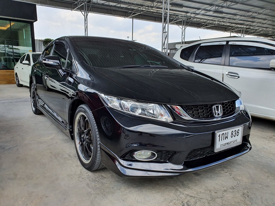 Honda Civic FB ปี 2012 สีขาว