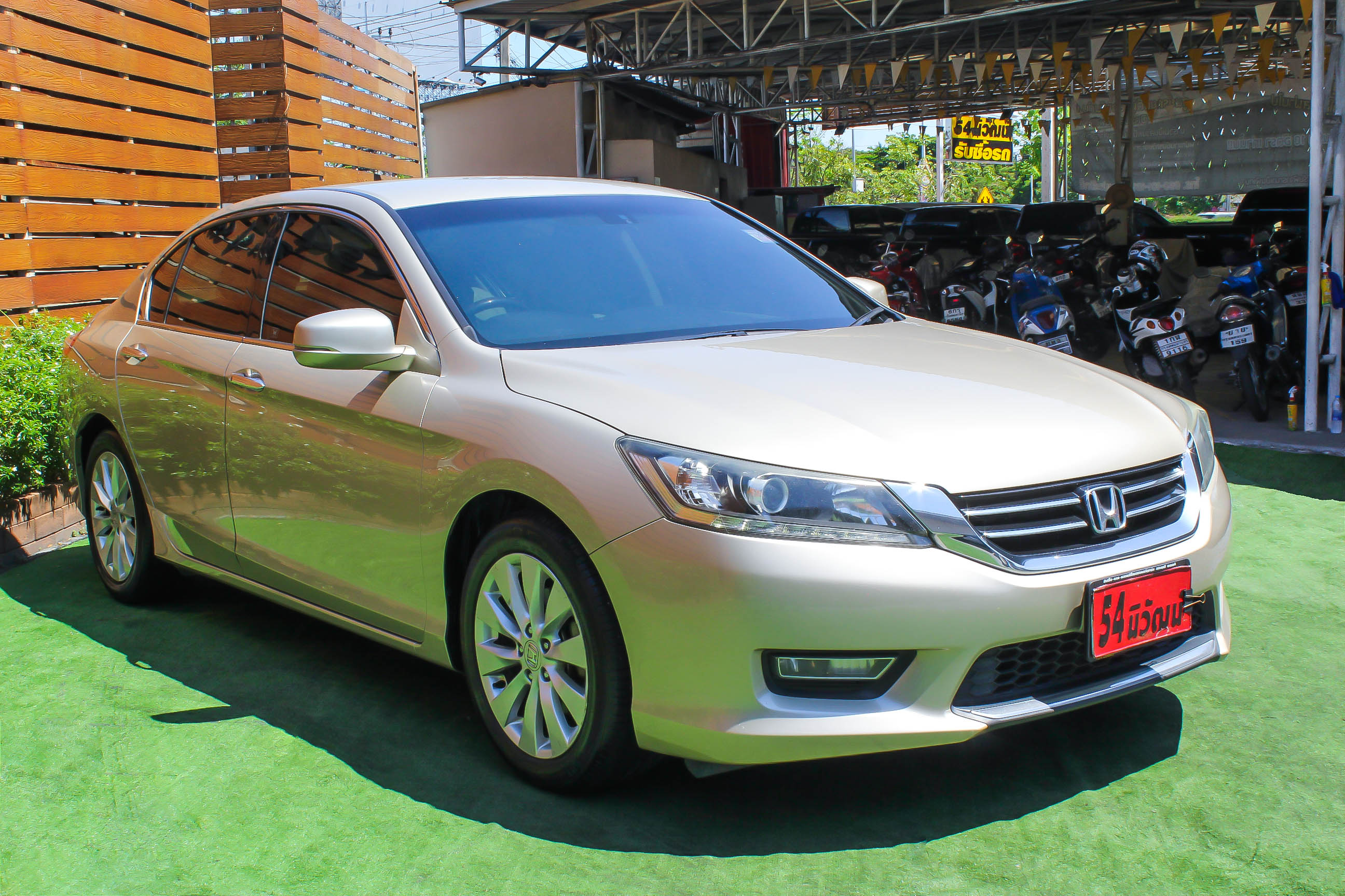 HONDA ACCORD G9 2.0 EL NAVI ปี 2013 สีน้ำตาล