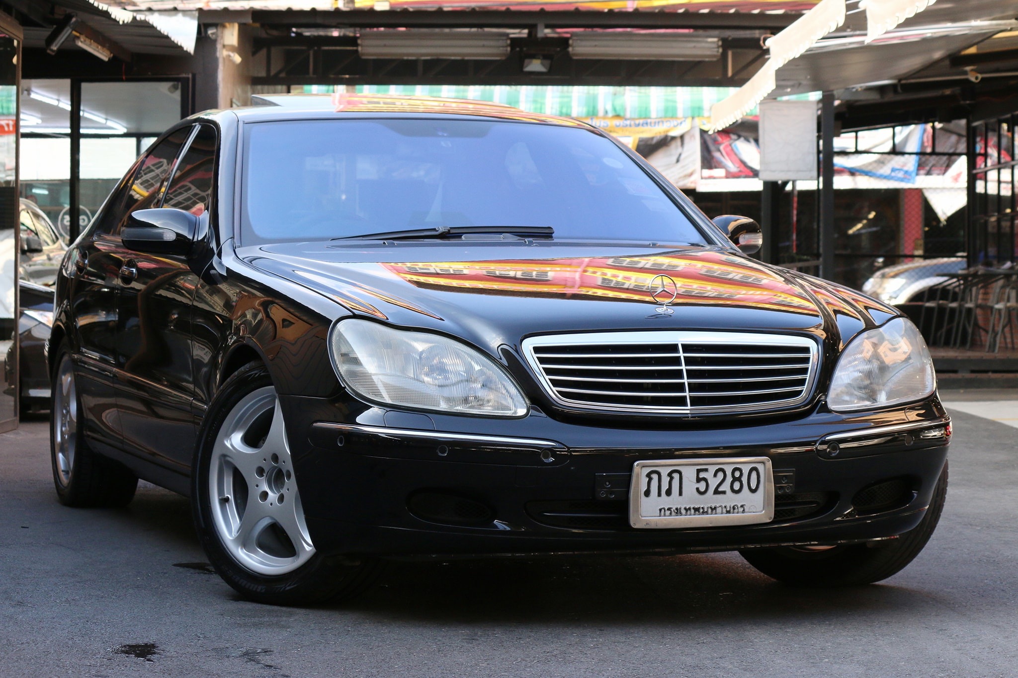 Mercedes-Benz S-Class W220 S280 ปี 2000 สีดำ