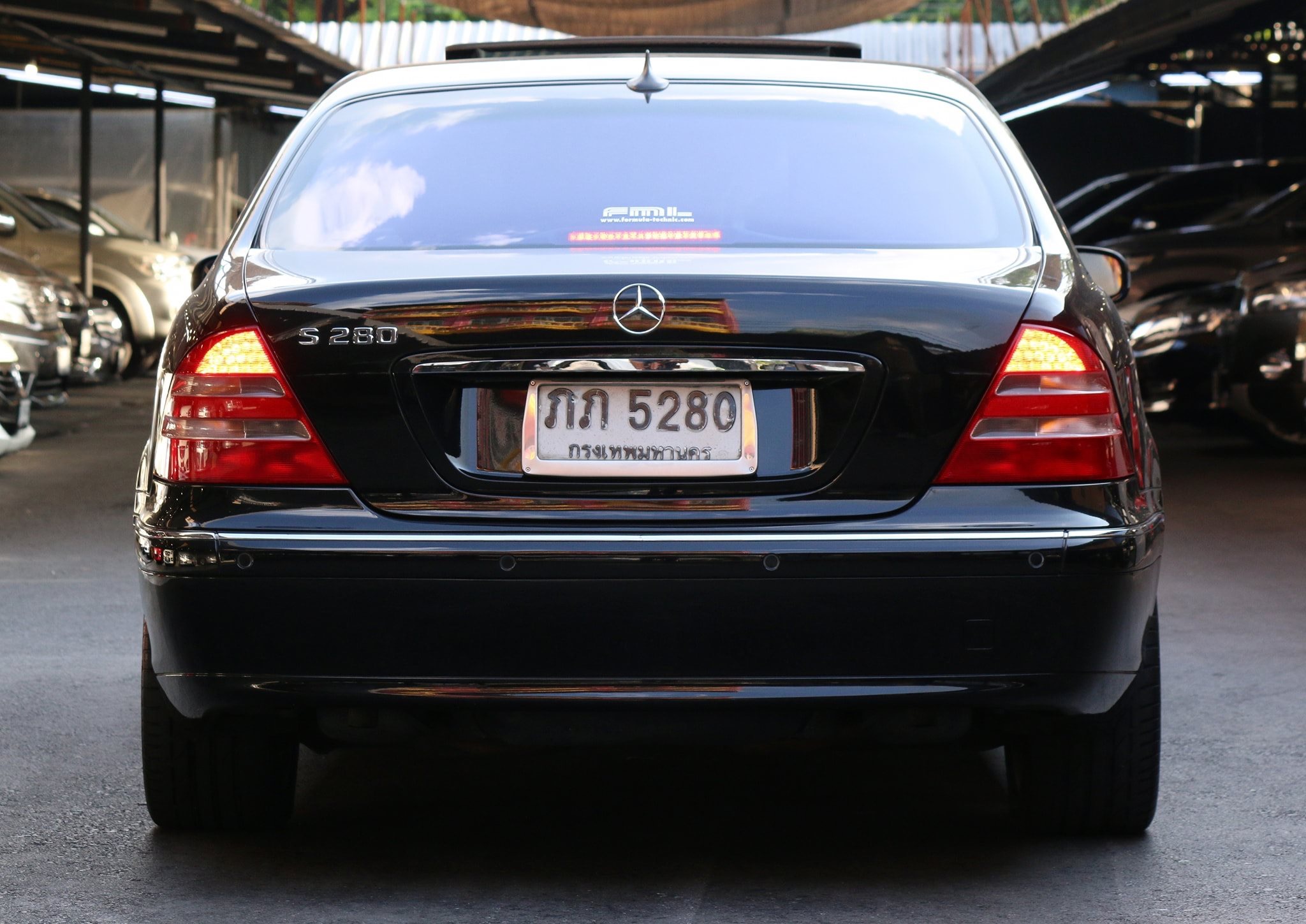 Mercedes-Benz S-Class W220 S280 ปี 2000 สีดำ