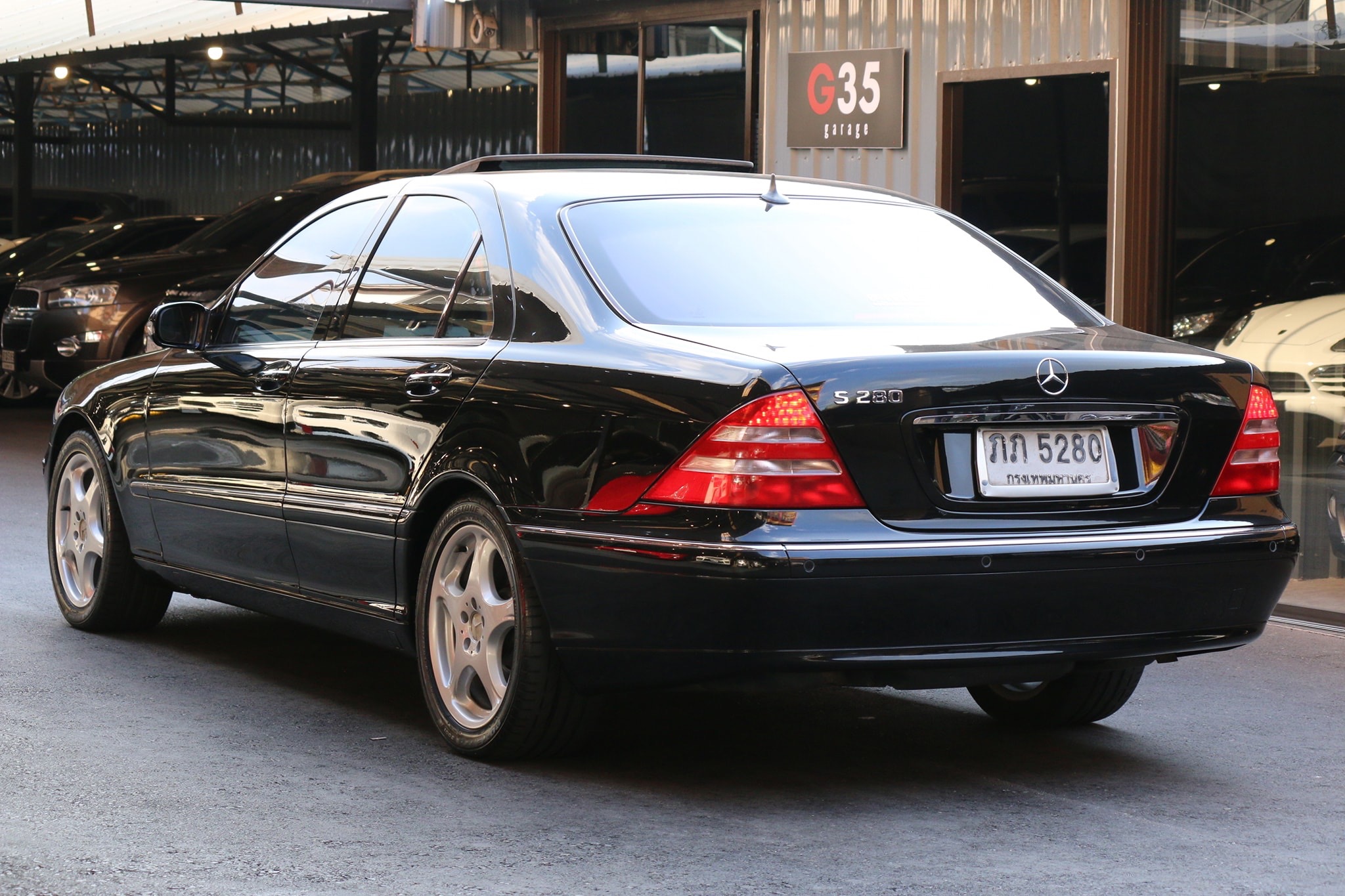 Mercedes-Benz S-Class W220 S280 ปี 2000 สีดำ