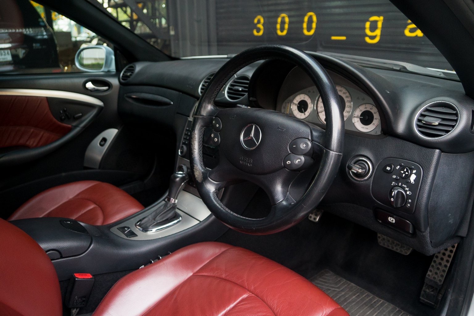 Mercedes-Benz CLK-Class W209 CLK200 ปี 2006 สีเงิน