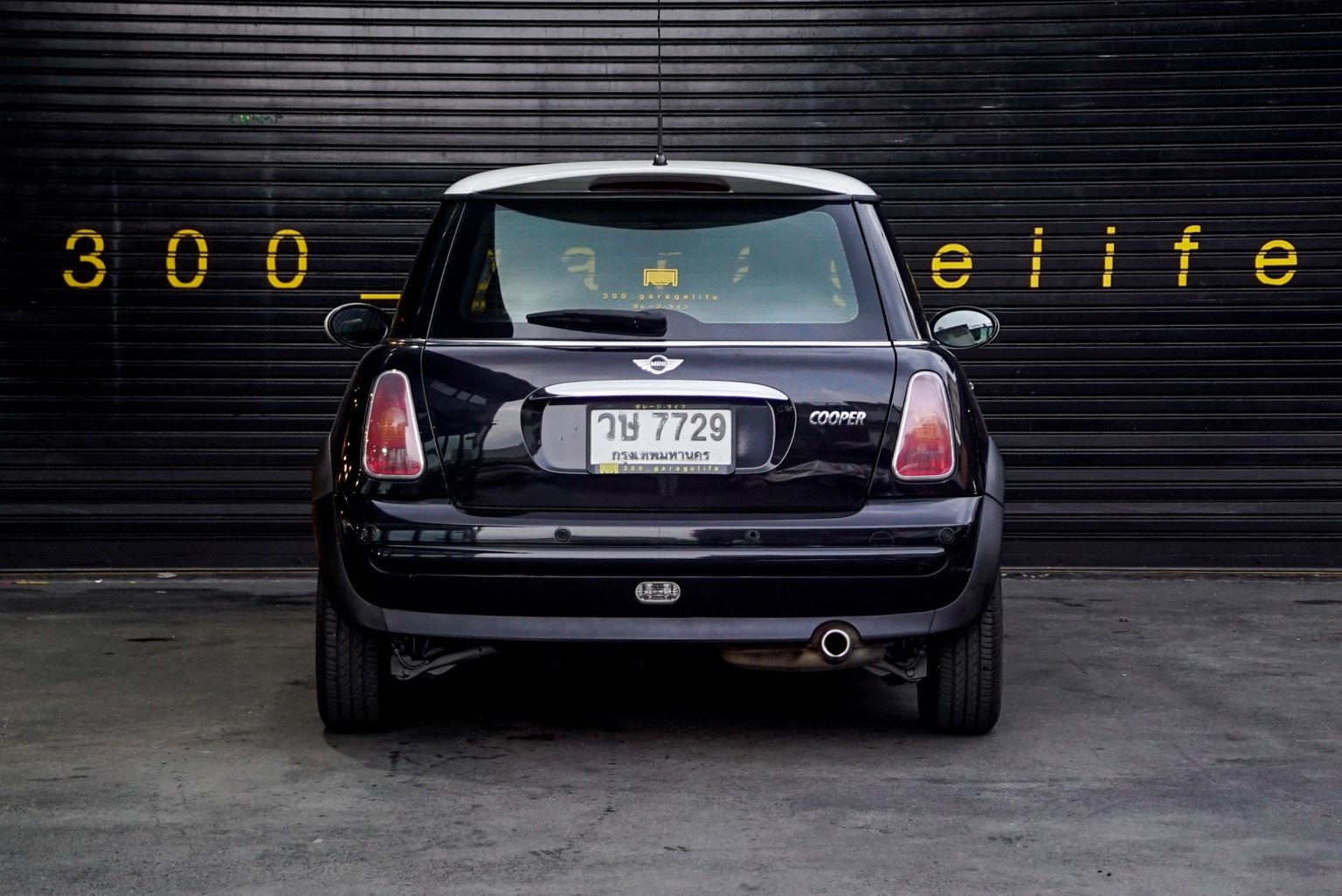 Mini Hatch (Cooper) Gen1 R50 ปี 2003 สีดำ