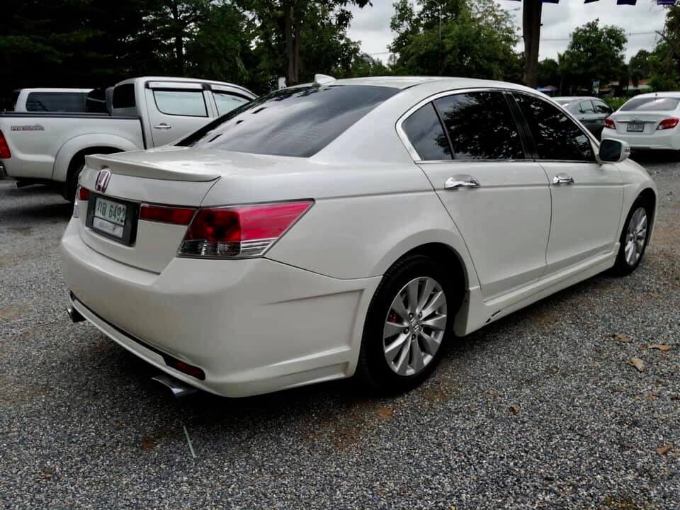 Honda Accord Gen 8 ปี 2008 สีขาว