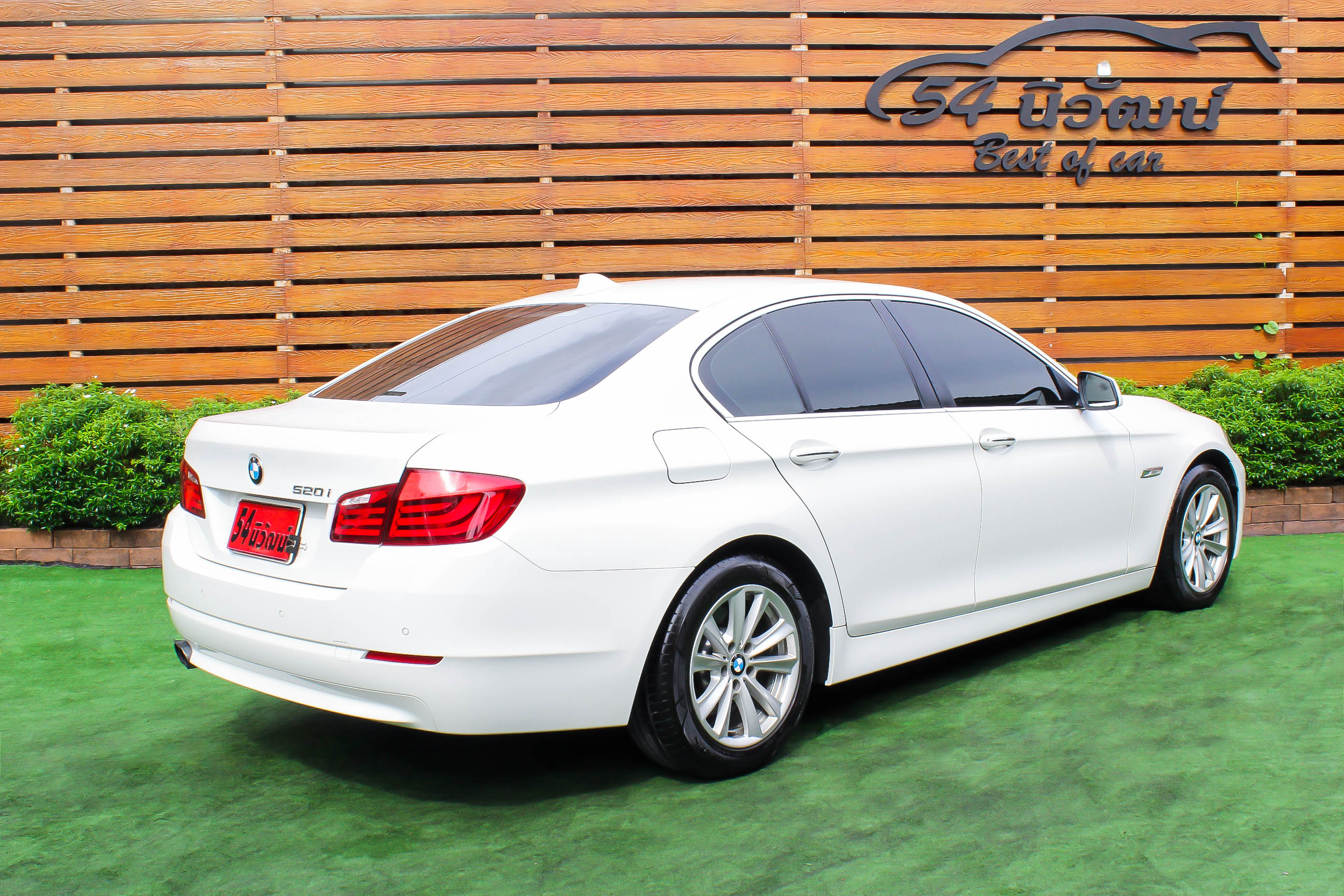 BMW 520I F10 2.0 AT ปี 2012 สีขาว