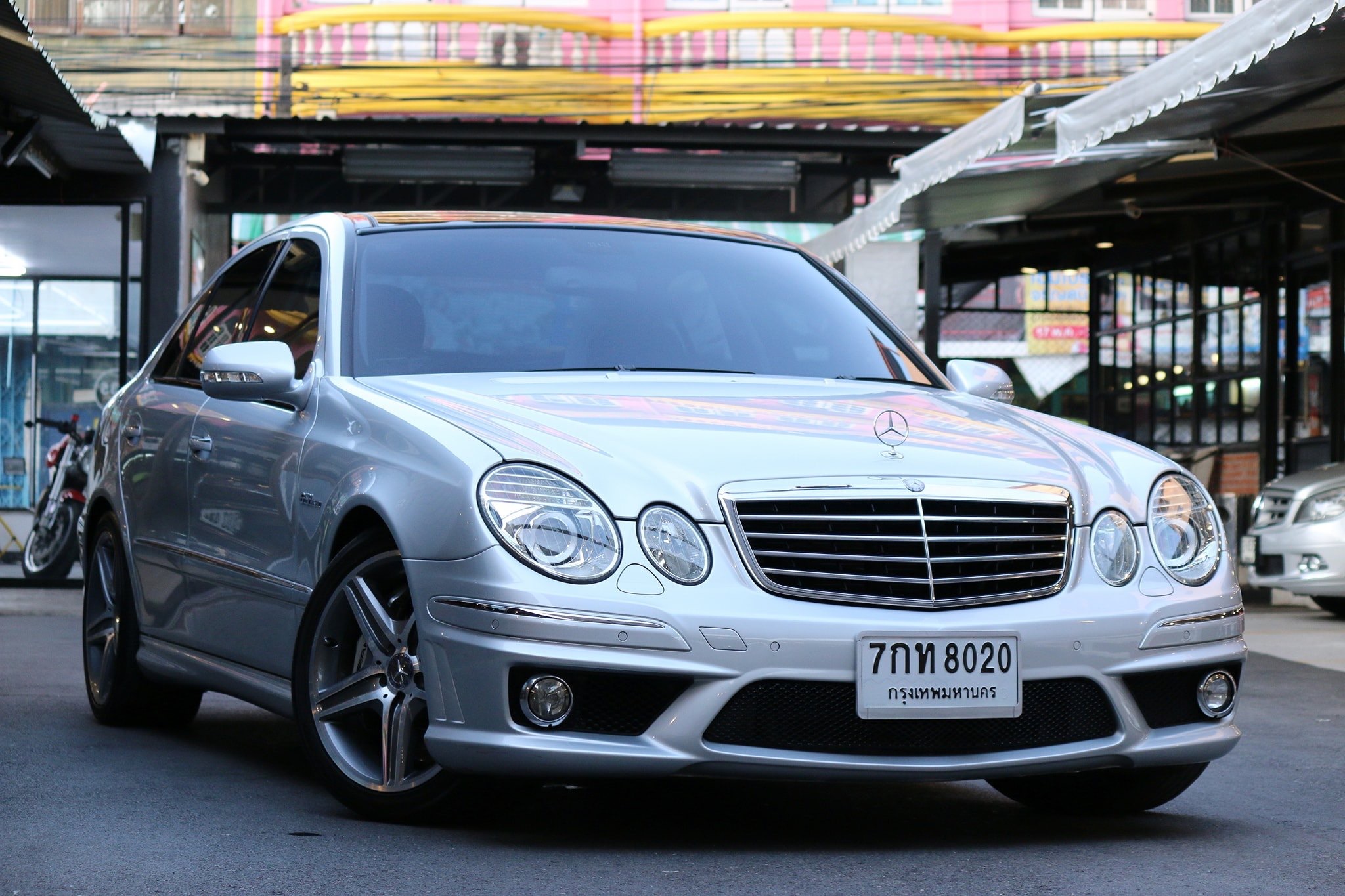 Mercedes-Benz E-Class W211 E63 AMG ปี 2003 สีเงิน