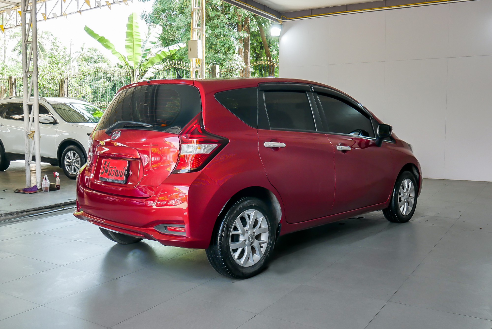 NISSAN NOTE 1.2 V ปี 2018 สีแดง